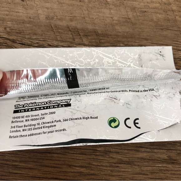 Pokémon Cards - 25th Anniversary General Mills Collection Pack - Picture 11 of 11